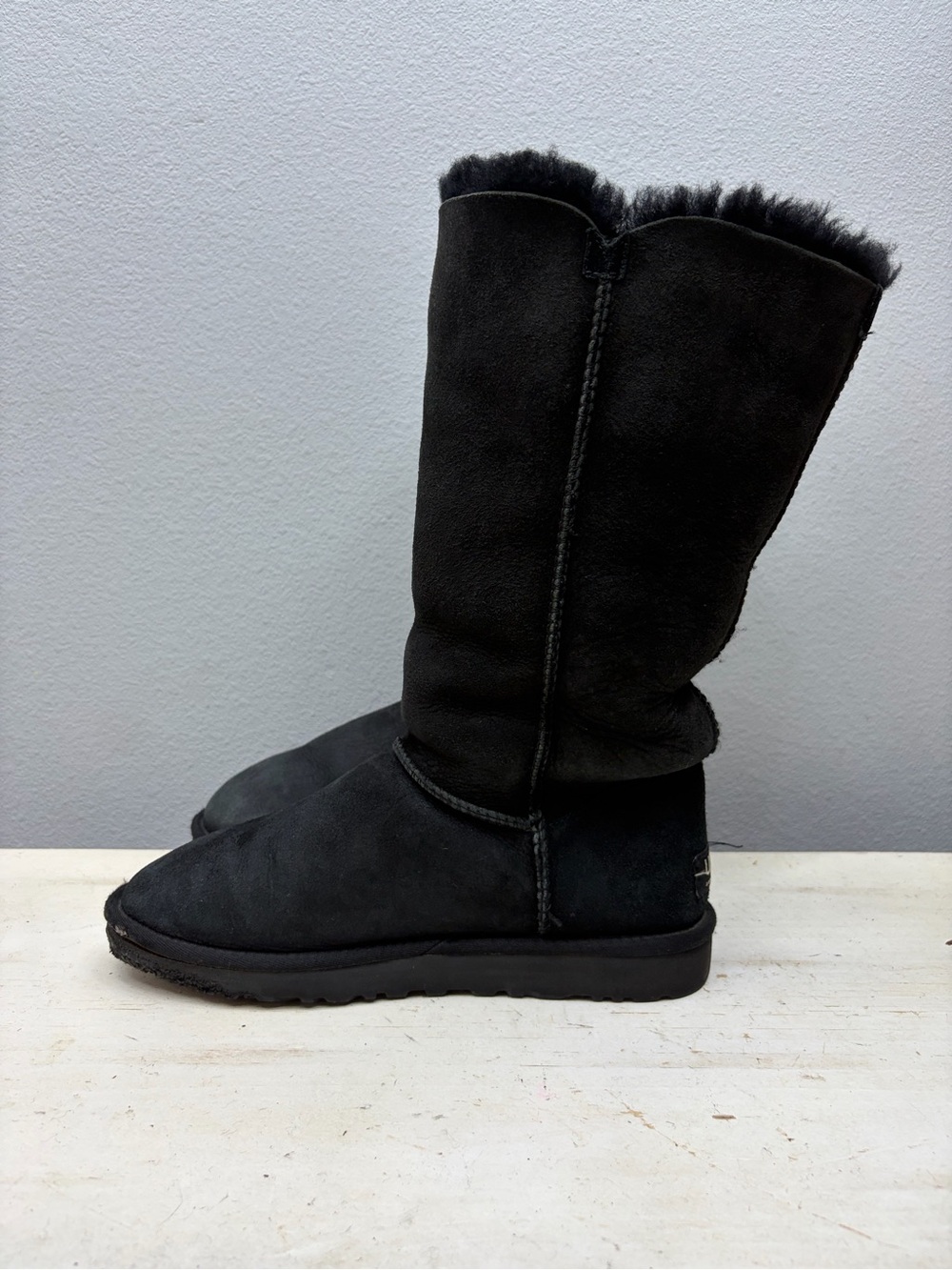 Ugg Black Suede Tall Triple Button Bailey Boots Size 8